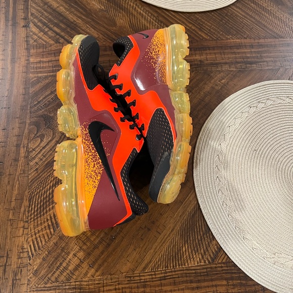 Nike air vapormax CS total crimson men’s size 12 - Picture 4 of 4